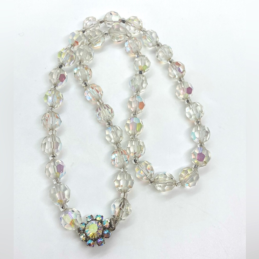 Vtg AB Aurora Iridescent Crystal Faceted Bead Floral Necklace | 19” L | 10mm W